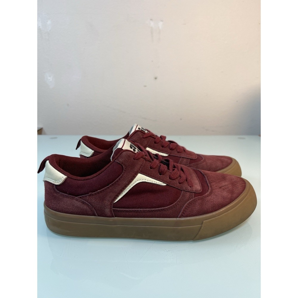 Airwalk Men's 9 Burgundy Skate Sneakers Low Top Gum Sole Casual